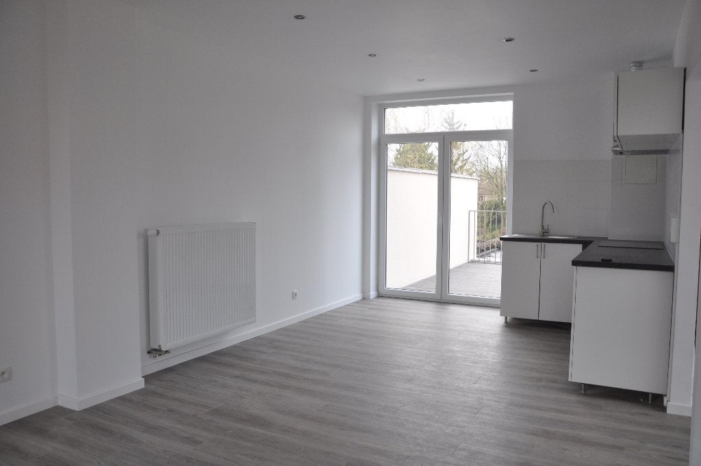 Duplex appartement TE HUUR, 50 m² of meer, Antwerpen (stad)