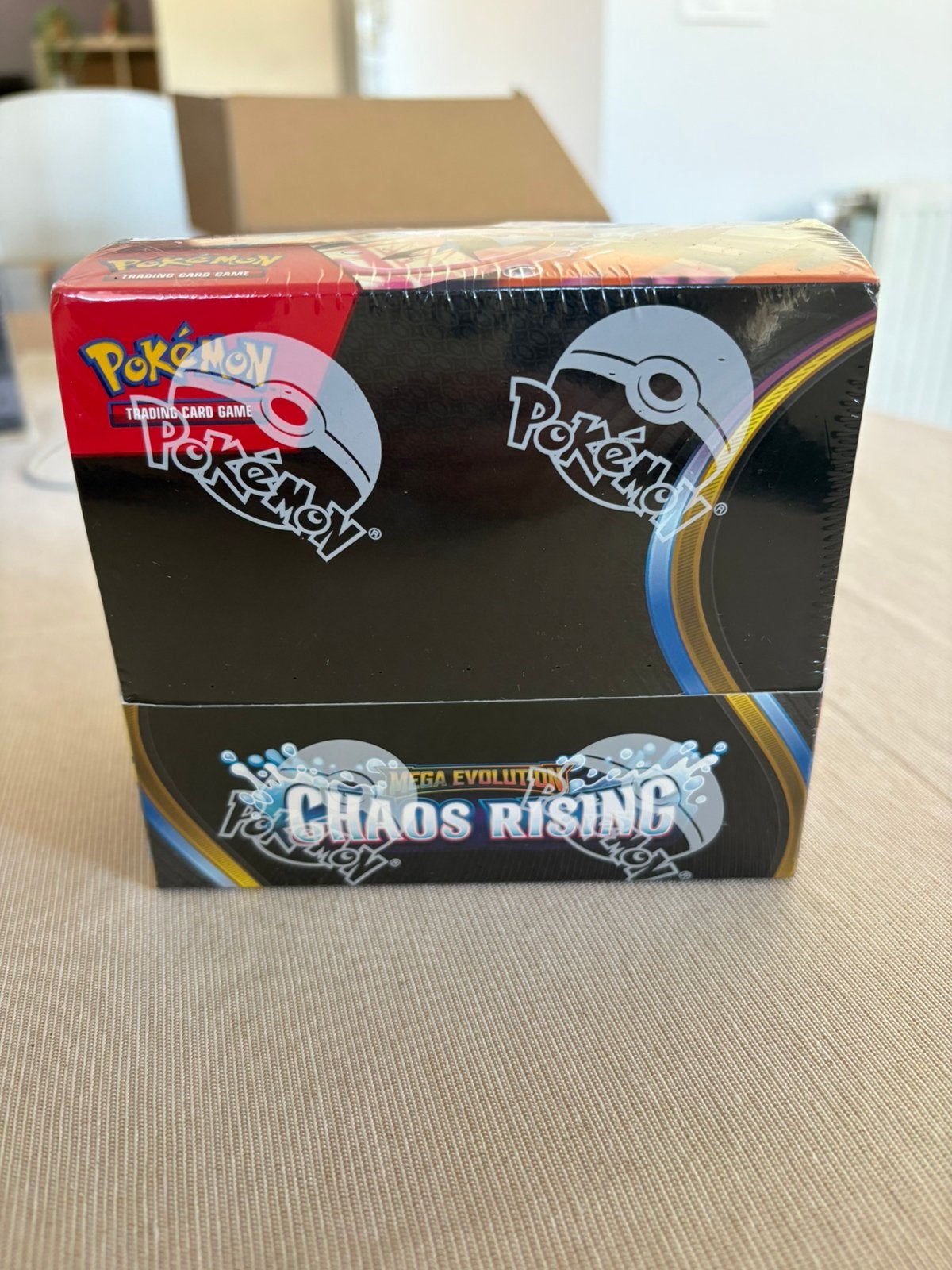 Pokemon Chaos Rising boosterbox, Ophalen of Verzenden, Zo goed als nieuw, Boosterbox