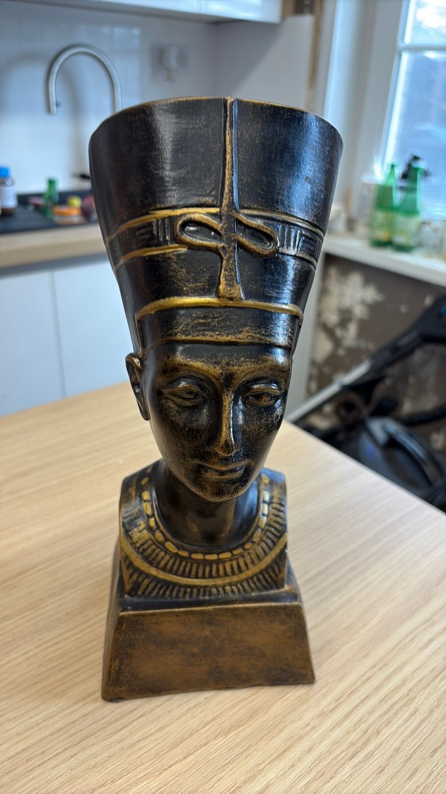 Egyptische farao Nefertiti, Ophalen, Zo goed als nieuw