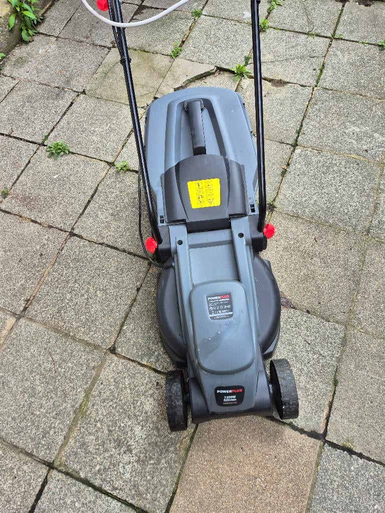 Tondeuse électrique, 30 à 39 cm, Enlèvement, Utilisé, Bac de ramassage