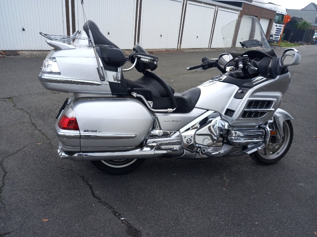 Moto goldwing, Ophalen, Gebruikt