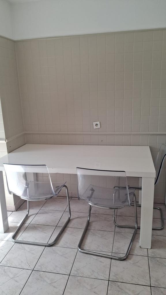 Tafel+soelen, Enlèvement