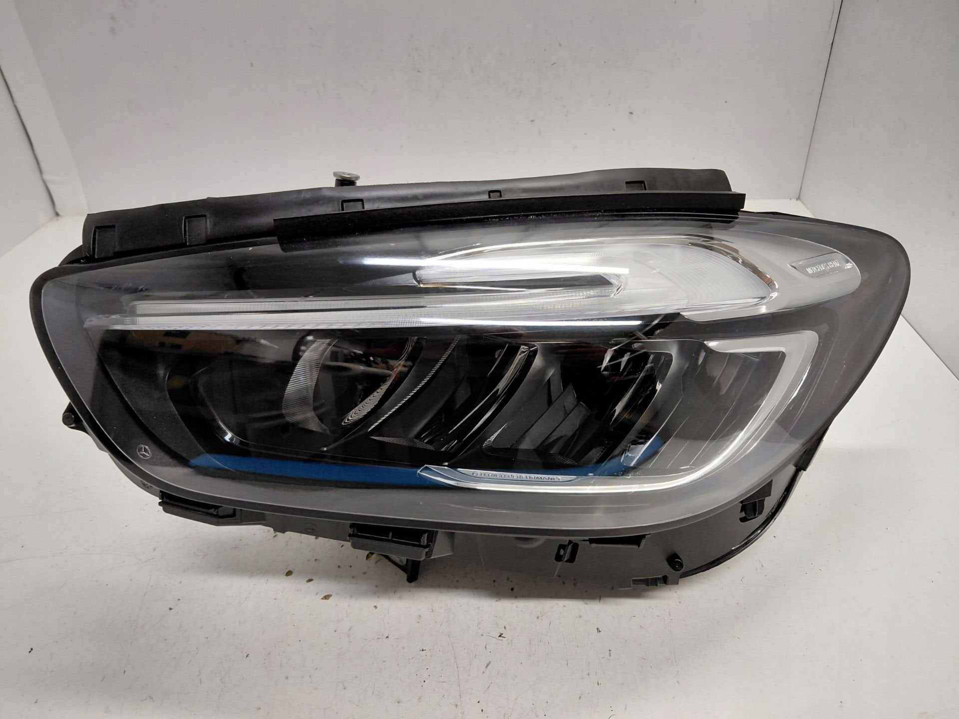 Phare gauche Mercedes Classe B W247 A2479065107, Mercedes-Benz AG, Mercedes-Benz, Utilisé, Mercedesstrasse 120
70372  Stuttgart, DE