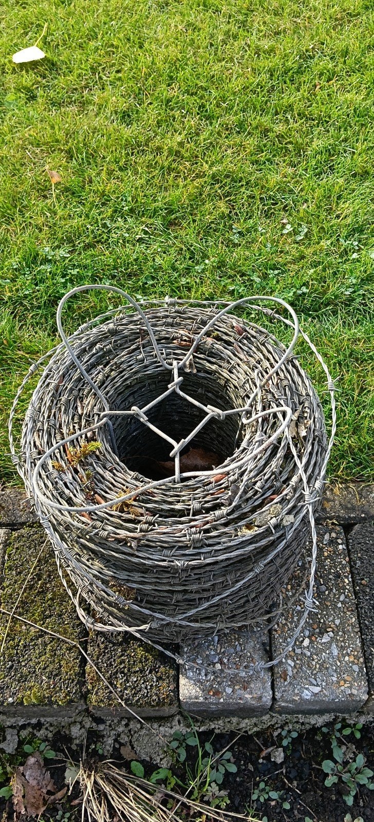 Prikkeldraad., Tuin en Terras, Ophalen