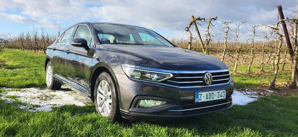VW Passat 1.5 TSI DSG/Carplay/LED/Attelage de remorque, Autos, Argent ou Gris, Achat, Carnet d'entretien, Noir