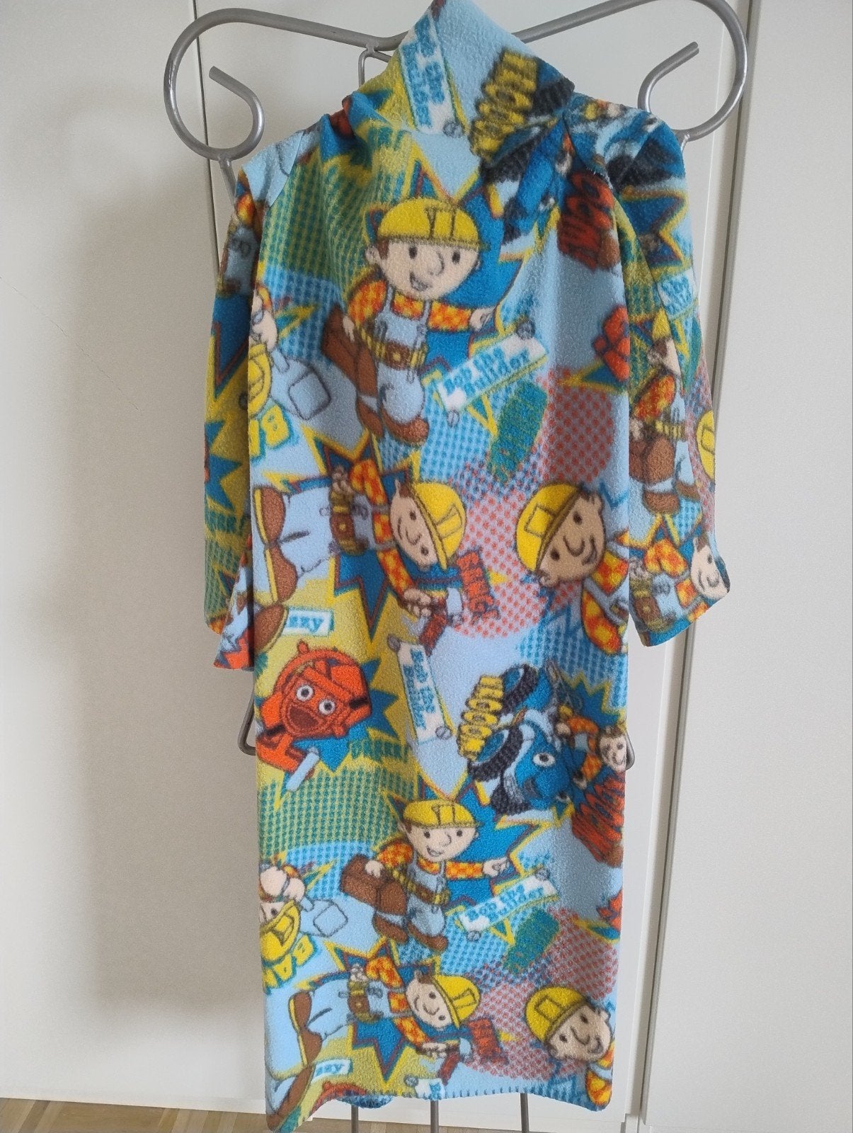 Fleece deken met mouwen Bob de bouwer, Kinderen en Baby's, Dekens, Slaapzakjes en Inbakerproducten, Ophalen of Verzenden, Zo goed als nieuw