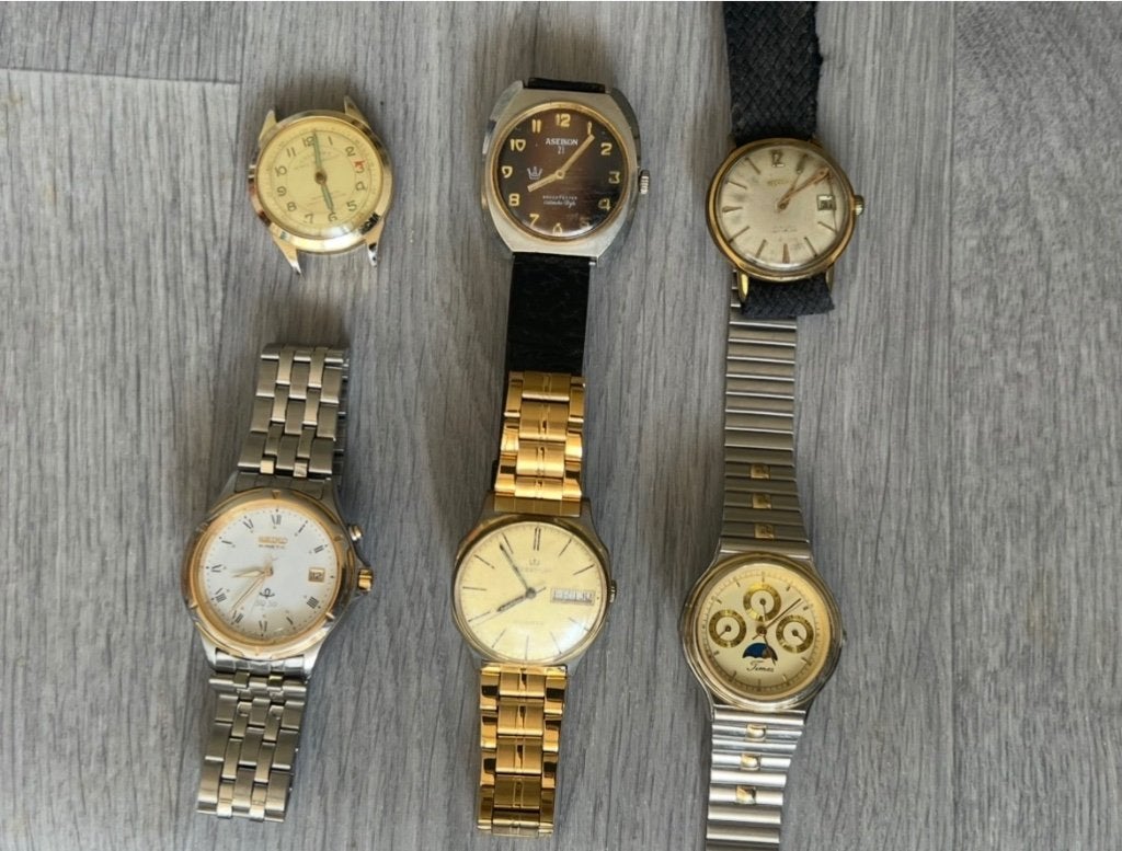 Lot de Ancien montres., Bijoux, Sacs & Beauté, Envoi, Montre-bracelet