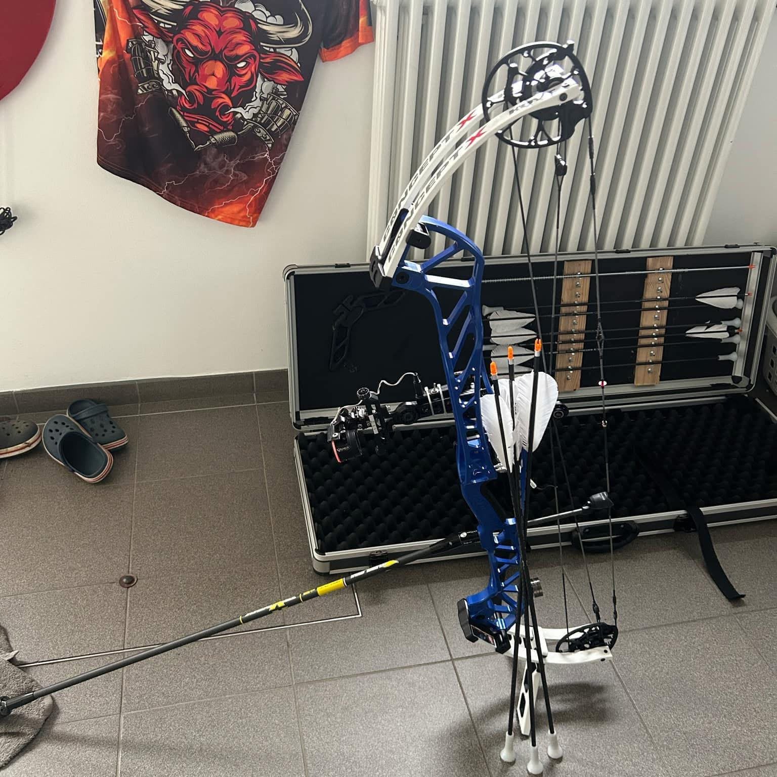 Hoyt concept x 40, Sport en Fitness, Handboogschieten, Ophalen, Zo goed als nieuw, Compoundboog