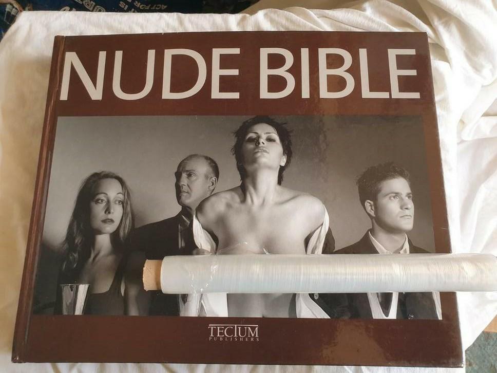 Nude bible TECTUM PUBLISHERS, Boeken, Ophalen of Verzenden, Gelezen