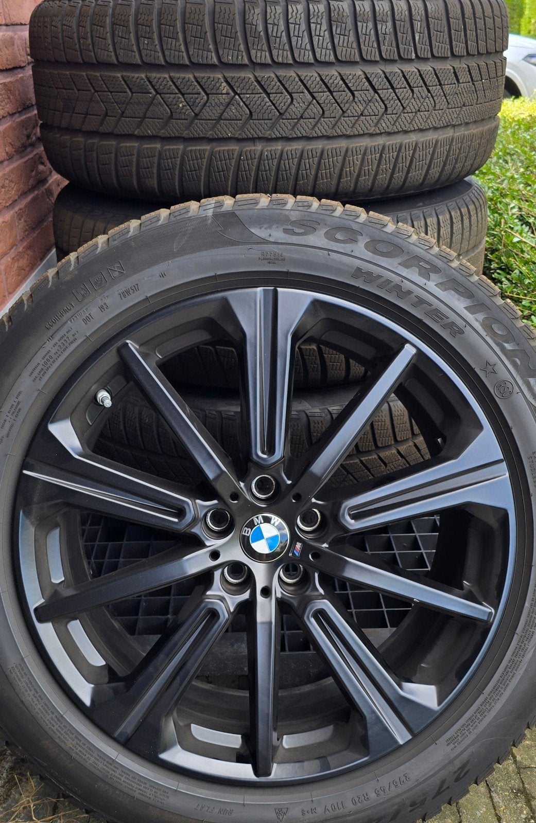 Jantes noires BMW X5/X6 de 20 pi avec pneus d'hiver à roulag, Autos : Pièces & Accessoires, Pneus & Jantes, Enlèvement, Pneus hiver