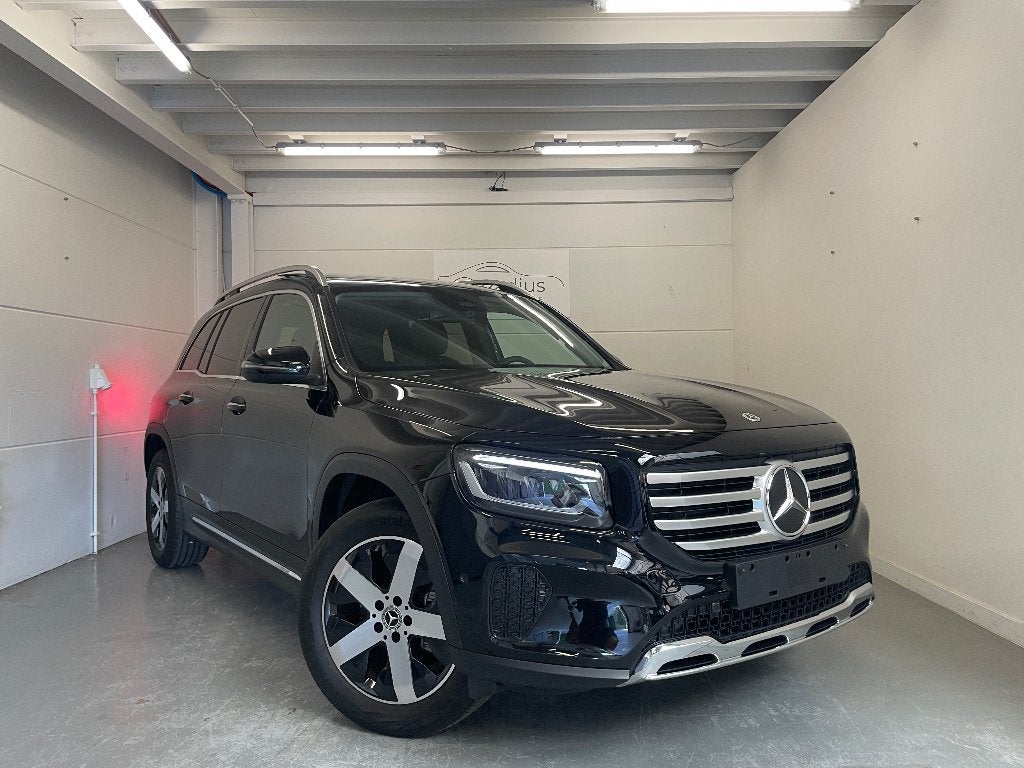 Mercedes-Benz - GLB200 - Benzine - Pano dak, Leder en Stof, 120 kW, Bedrijf, 5 zetels