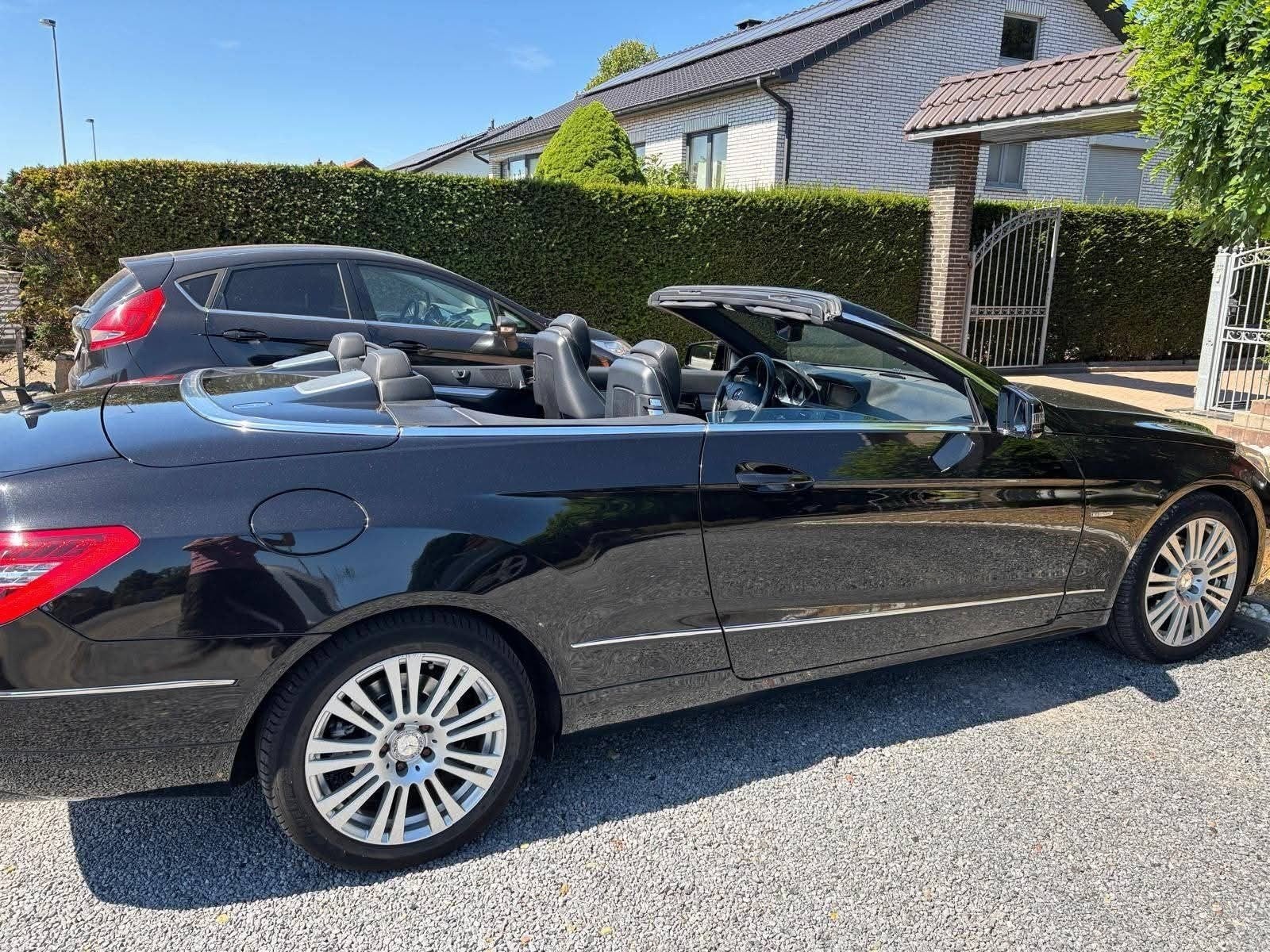 Mercedes E-klasse cabrio 220 Diesel, Auto's, Achterwielaandrijving, Zwart, Leder, Diesel