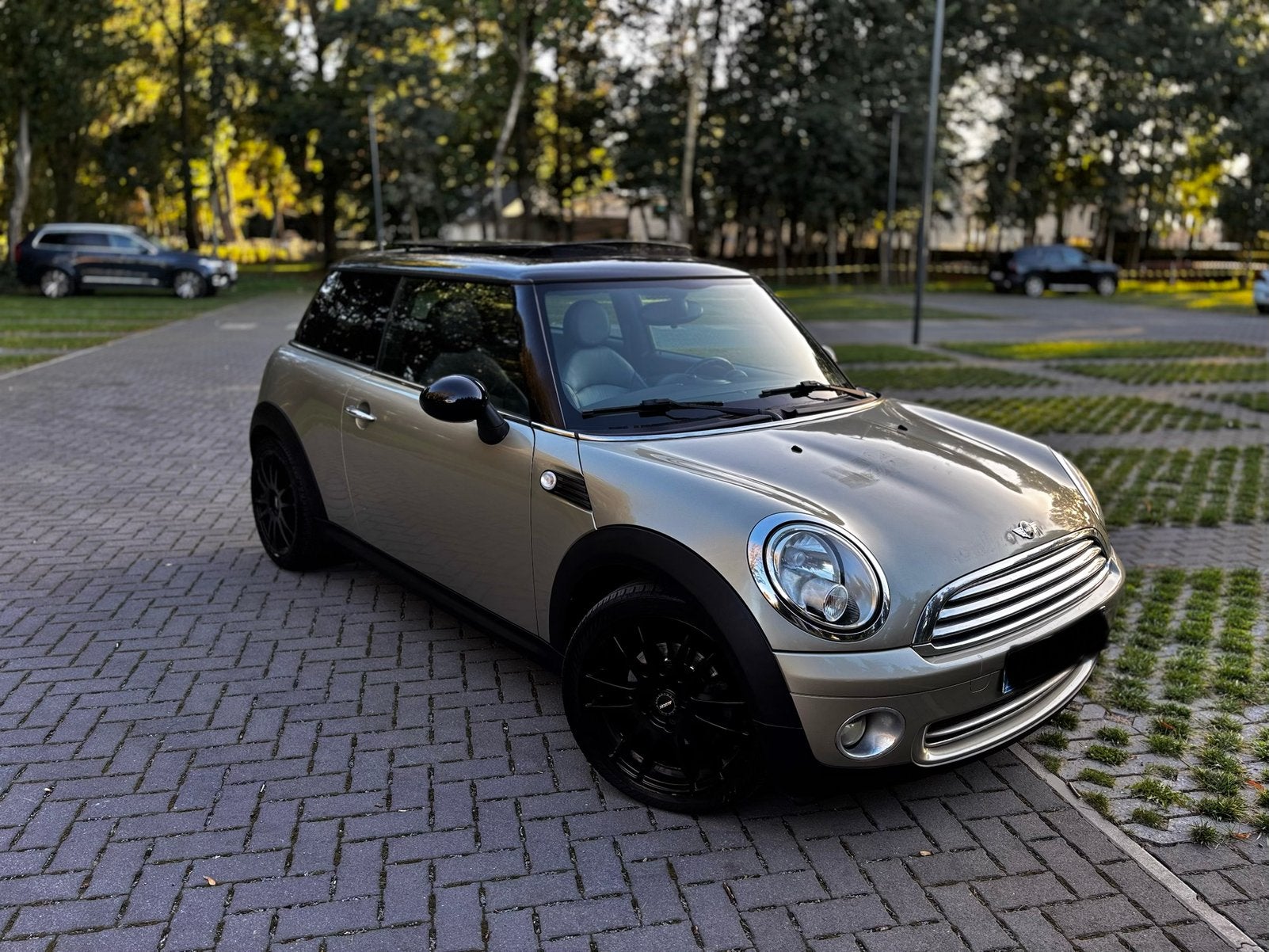 MINI COOPER R56 ~ EURO4 ~ 1.6 ~ benzine ~ 120pk ~ 153dkm, Auto's, Voorwielaandrijving, 4 zetels, 4 cilinders, Leder