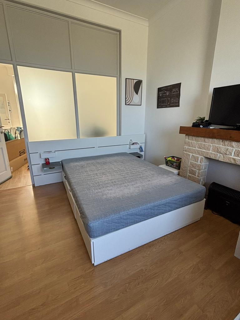 Cadre de lit  140x200 Nordli ikea avec 6 tiroirs, Enlèvement, Comme neuf