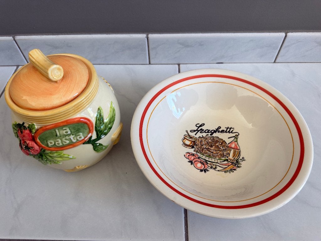 Pastabord groot + Pot, Huis en Inrichting, Ophalen