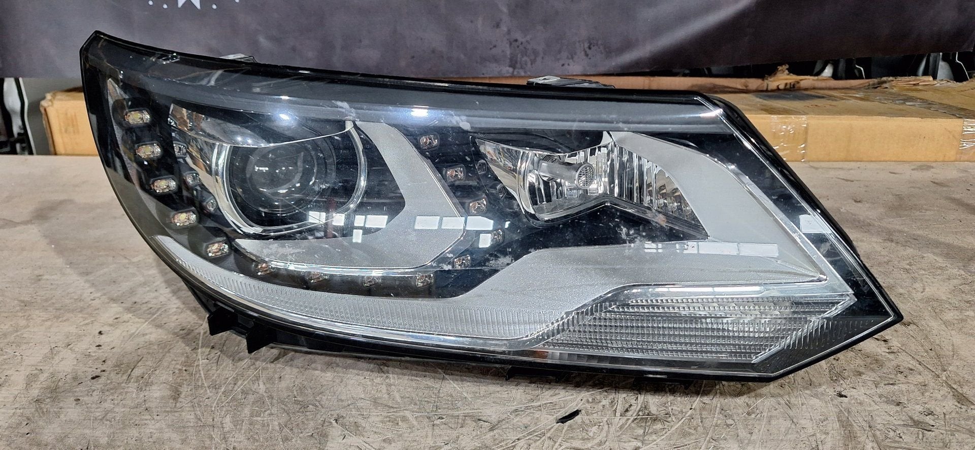Koplamp Volkswagen Tiguan, Autos : Pièces & Accessoires, Volkswagen, -, Utilisé, -