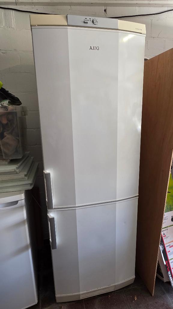 Réfrigérateur-congélateur haut de gamme AEG 1M74, Avec compartiment congélateur, 160 cm ou plus, Enlèvement, Utilisé