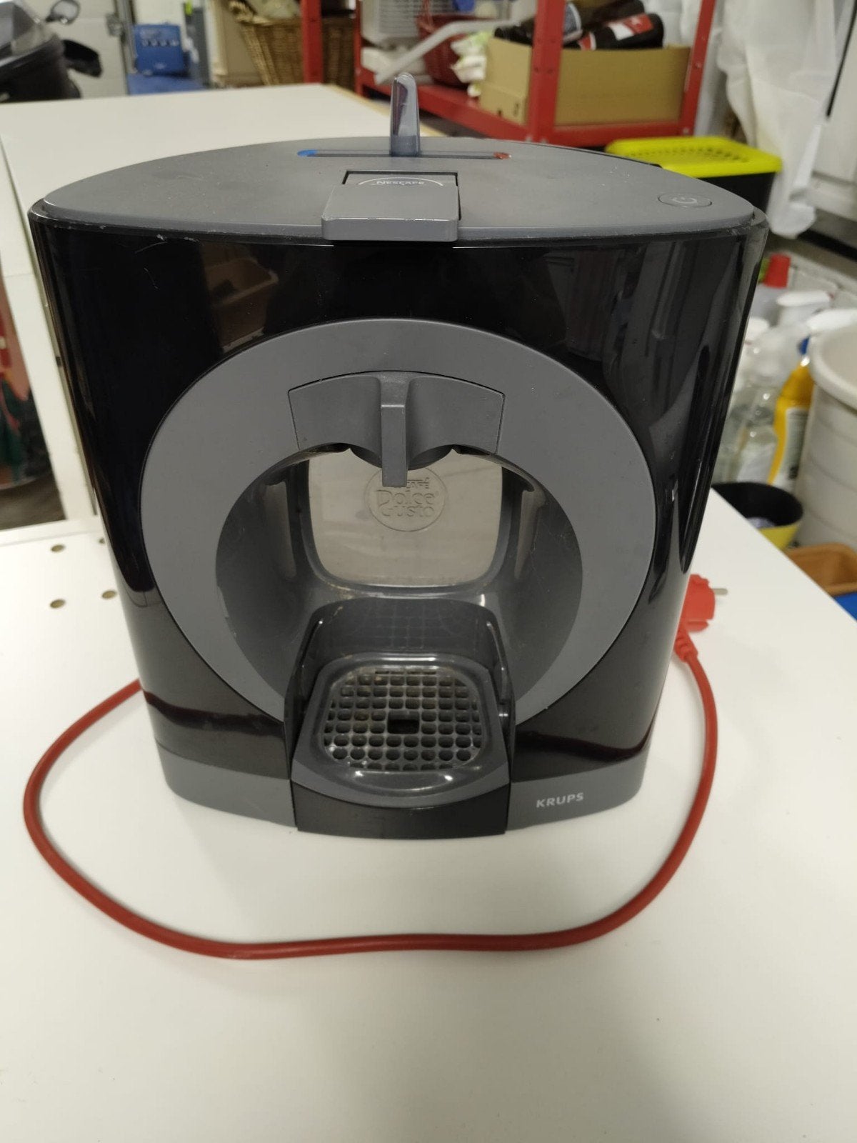Cafetière Dolce Gusto Krups, Electroménager, Enlèvement, Utilisé, Dosettes et capsules de café, Réservoir d'eau amovible