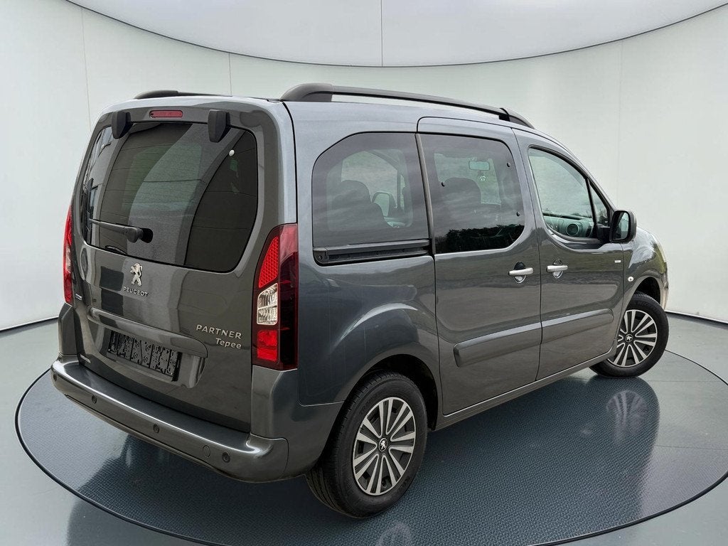 Peugeot Partner style, 2018, Navi, Airco, Parksens + 12M Gar, Auto's, Peugeot, Voorwielaandrijving, Gebruikt, https://public.car-pass.be/vhr/0a70d7f7-6e84-4cb2-8e4c-6e8ed0fb636b