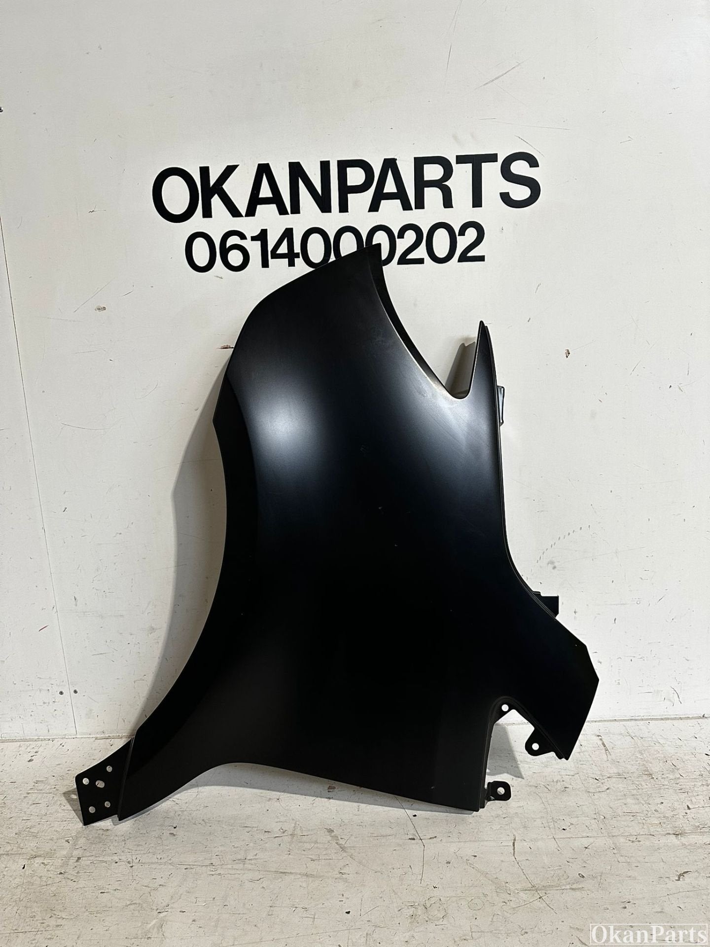 Panneau lat ral gauche avant gauche Mercedes Sprinter W907, Info@fabrikant.eu, Fabrikant BV, Fabrikantstraat 1
1000 AA  Amsterdam, NL