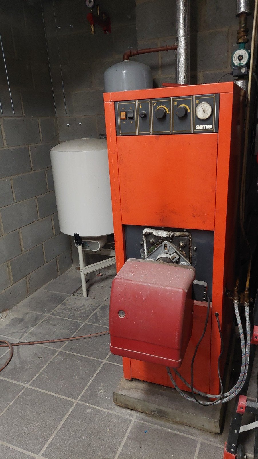 complete stookolie ketel met aparte boiler drukvaten etc, Ophalen