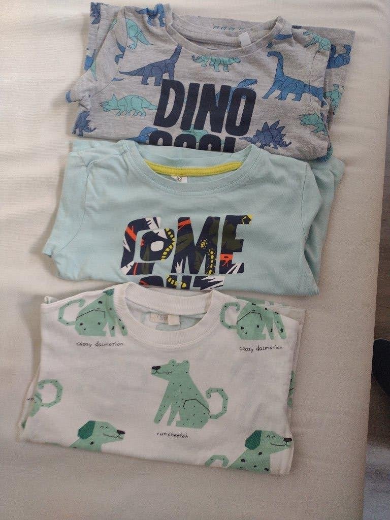 1 ou 3 t-shirts en bon état. Taille 92, Enfants & Bébés, Vêtements enfant | Taille 92, Enlèvement, Utilisé, Garçon ou Fille, Chemise ou À manches longues