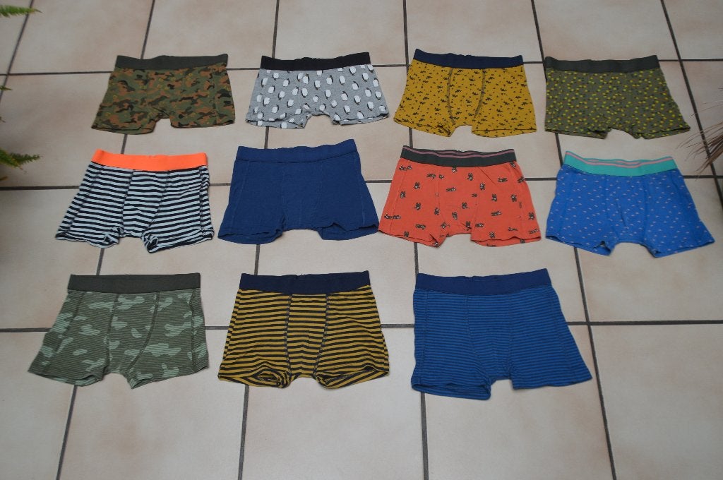 Lot de 11 boxers "Hema" pour garçon T134/140 Très Bon Etat!, Enlèvement ou Envoi, Utilisé, Garçon, Vêtements de nuit ou Sous-vêtements