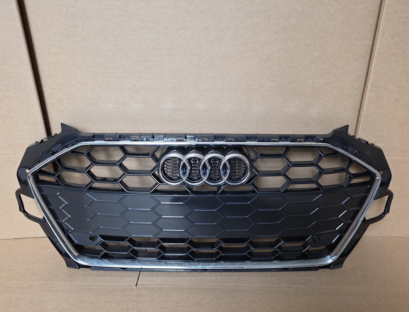 Grill Audi A4 B9 8W S-line Facelift Origineel Grille bj.2019, -, Origine de la pièce connue, Utilisé, -