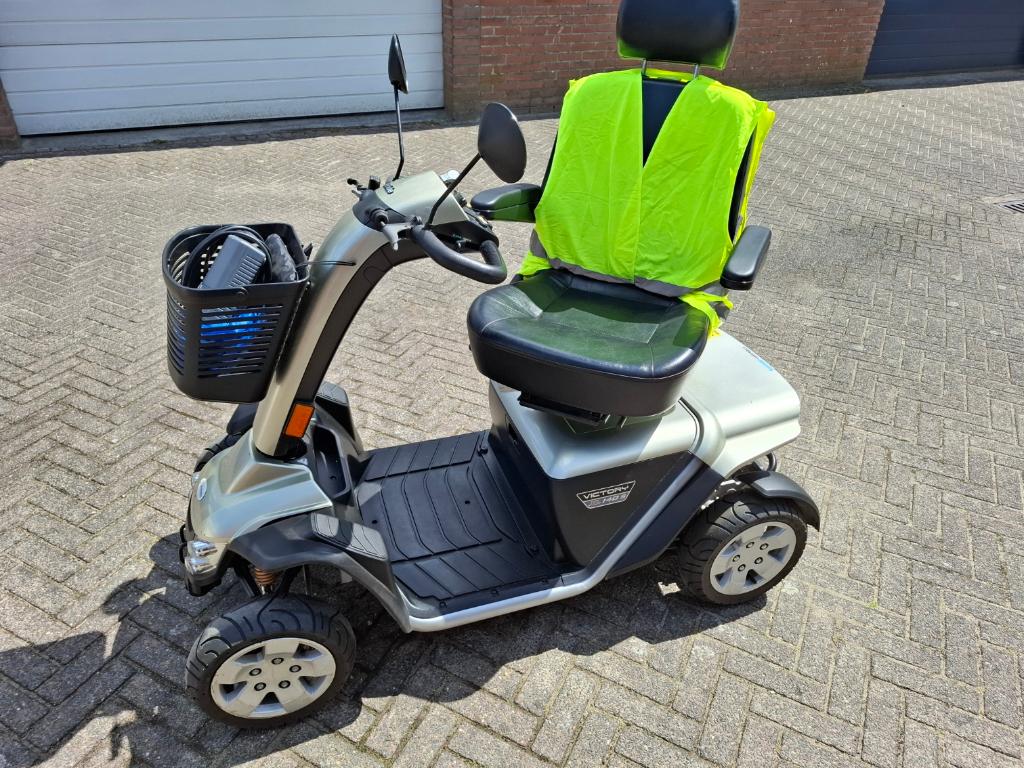 SCOOTMOBIEL / PRIDE VICTORY XL 140 S DE LUXE, Ophalen, Pride, Zo goed als nieuw, 16 km/u of meer