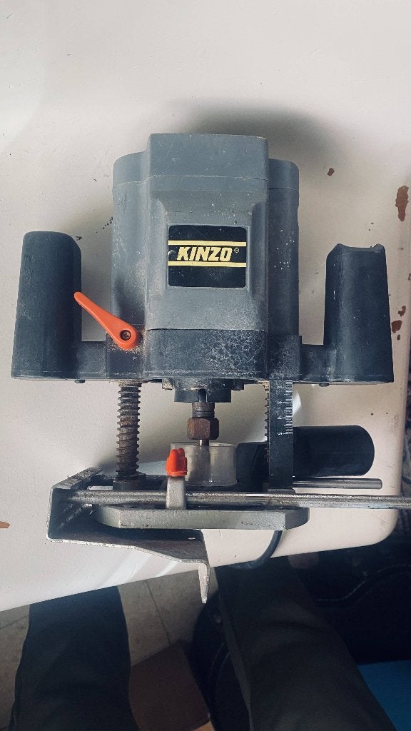 Kinzo Bovenfrees met freesje + geleider, Bricolage & Construction, Enlèvement, Utilisé, Électrique, Routeur