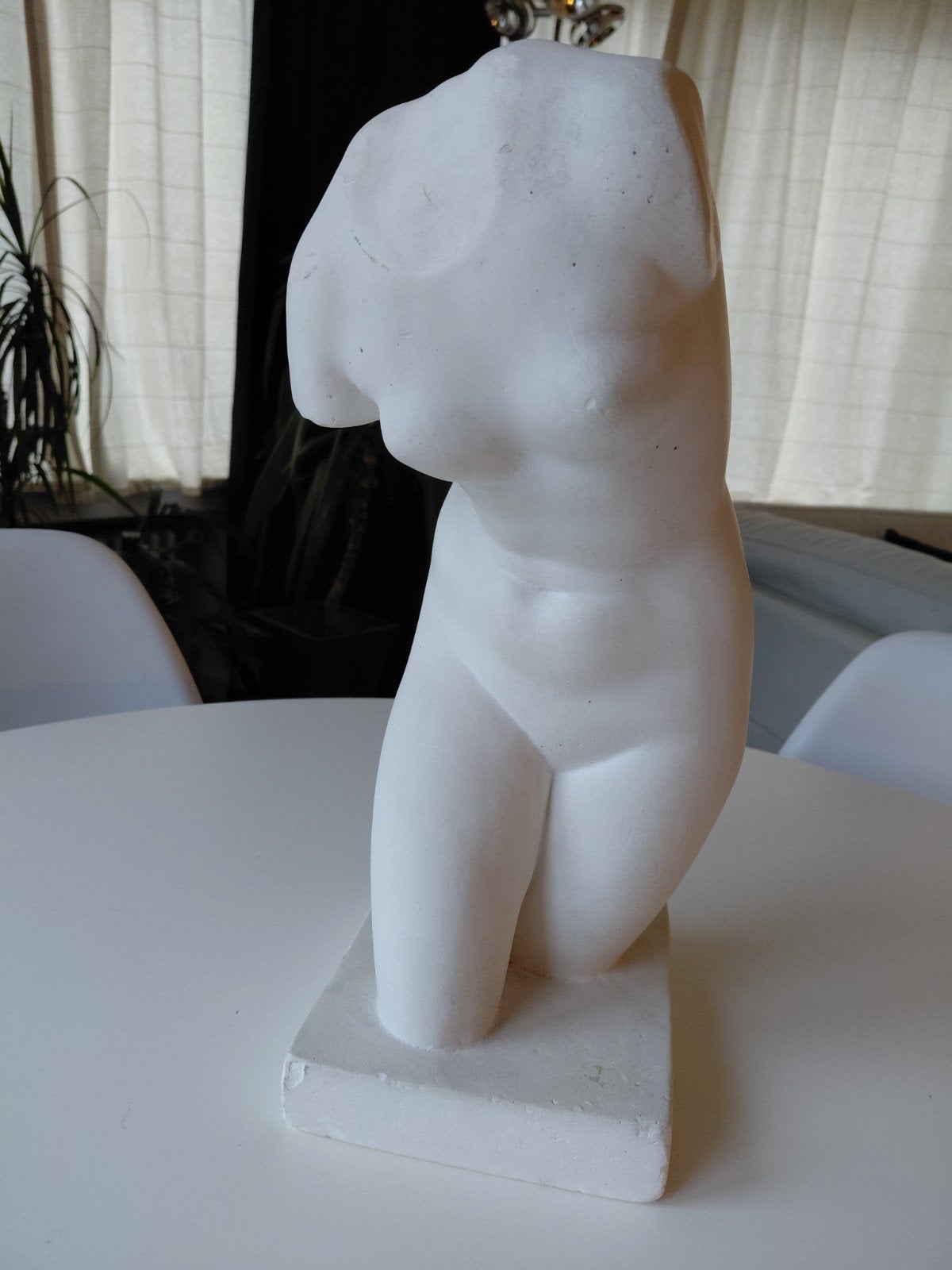 Jolie statuette moderne, Statue, Enlèvement ou Envoi, 20 - 50 cm, Femme