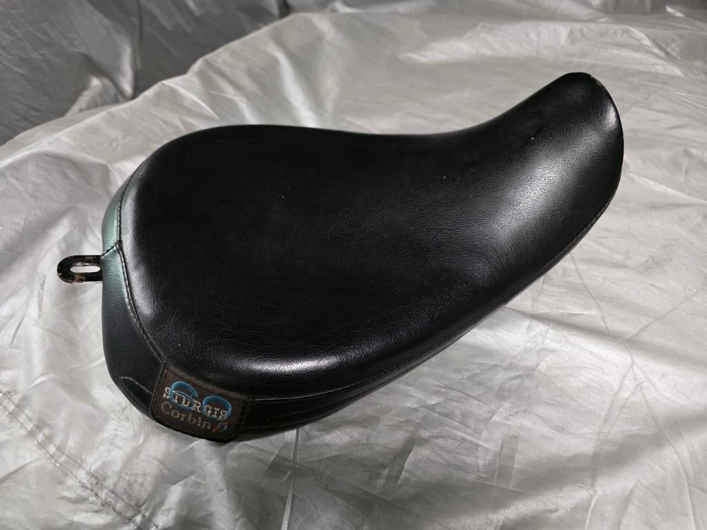 Selle Corbin Sturgis Solo - Cuir noir, Motos, Pièces | Harley-Davidson, Enlèvement