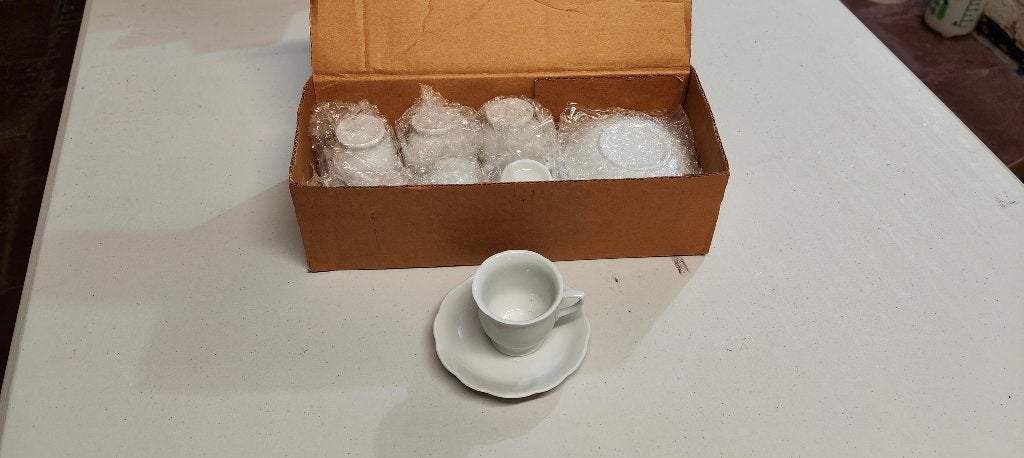 Tasses et soucoupes, Maison & Meubles, Neuf, Enlèvement, Classique, Porcelaine