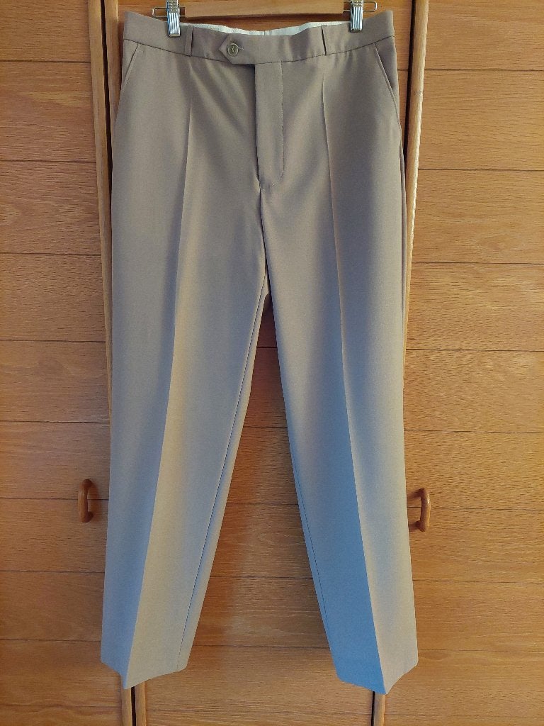 Zeer mooie herenbroek – nieuw – maat 44 - zandkleur, Beige, Ophalen of Verzenden, Maat 46 (S) of kleiner, Nieuw