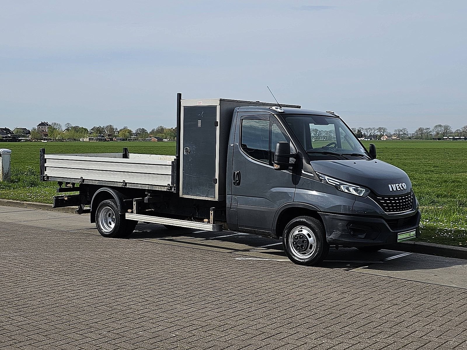 Iveco Daily 35C18HV 3.0 352 H2 (bj 2022), Auto's, Automaat, Achterwielaandrijving, 4 cilinders, Iveco
