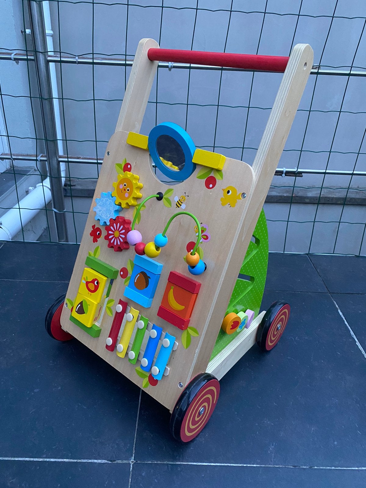 Houten loopwagen voor eerste stappen, Ophalen, Zo goed als nieuw