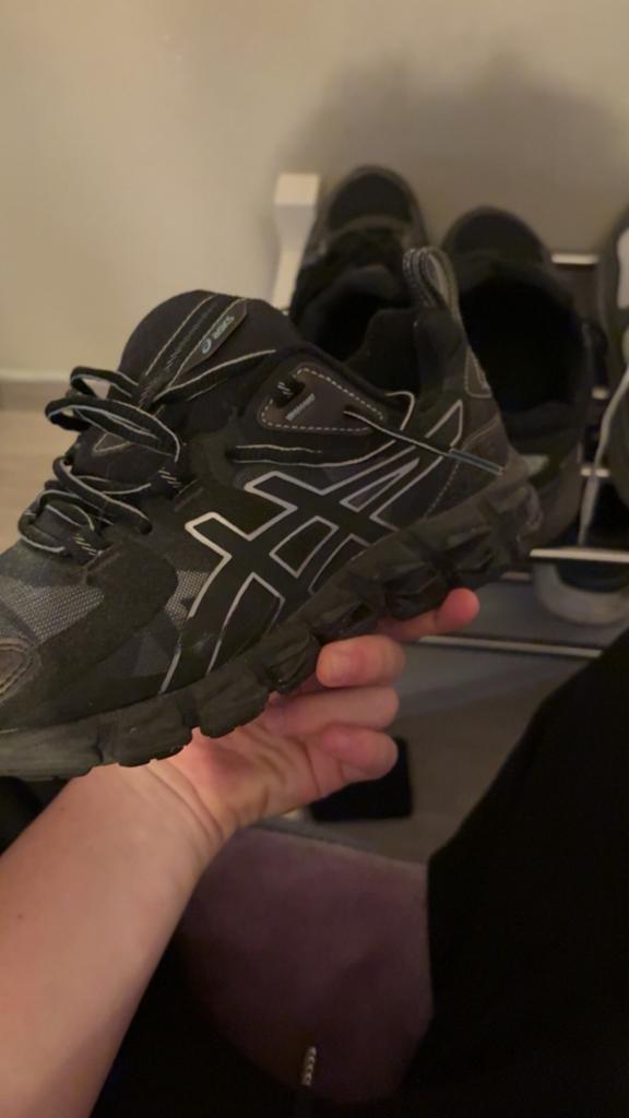Assics schoenen, Vêtements | Hommes, Chaussures, Porté, Baskets, Noir, Envoi
