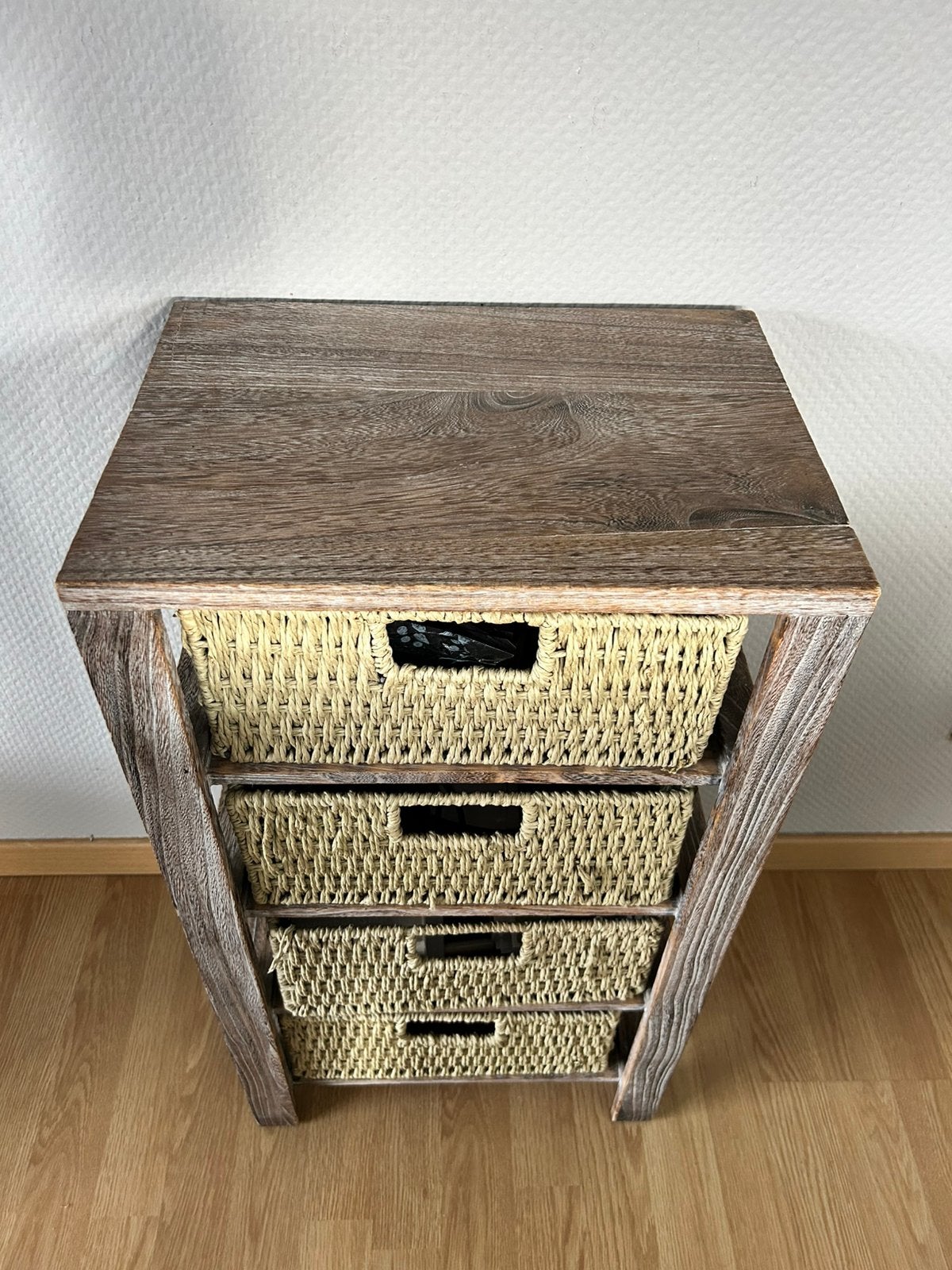 mooi side kastje met 4 mandjes, Huis en Inrichting, Ophalen, Zo goed als nieuw