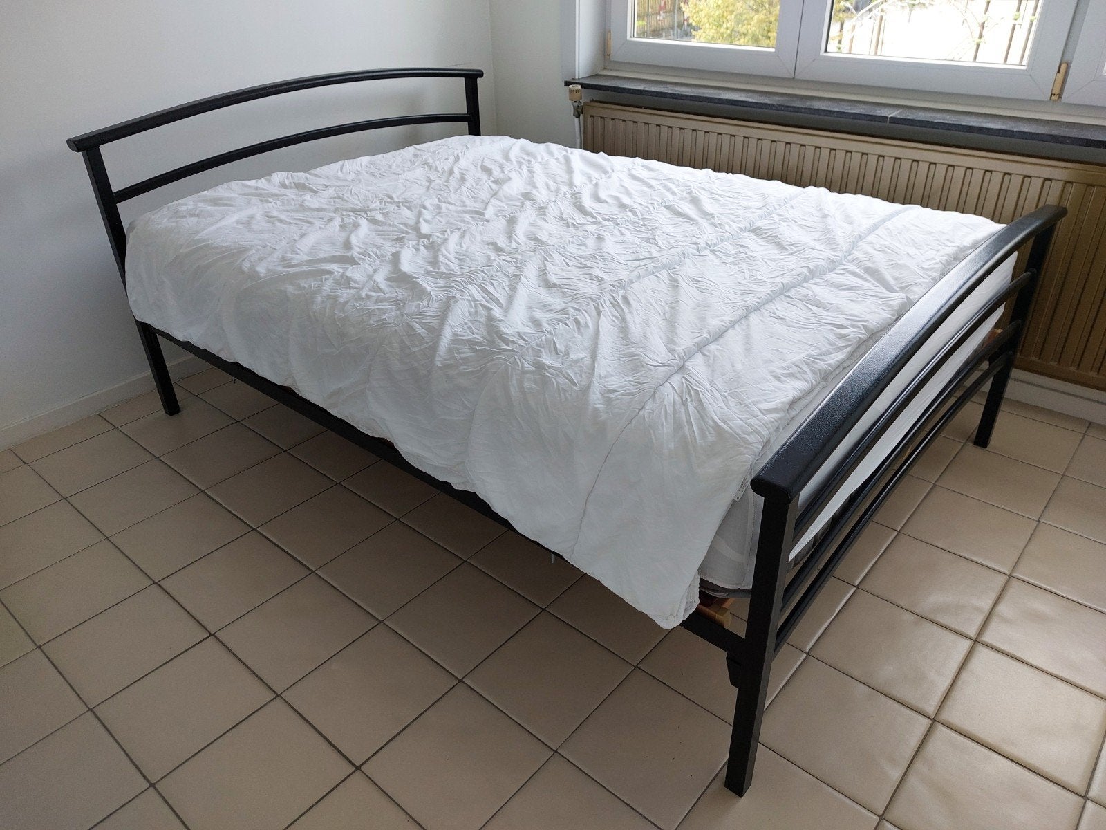 Bed type twijfelaar 140x200 met toebehoren, Enlèvement, Queen size, Noir