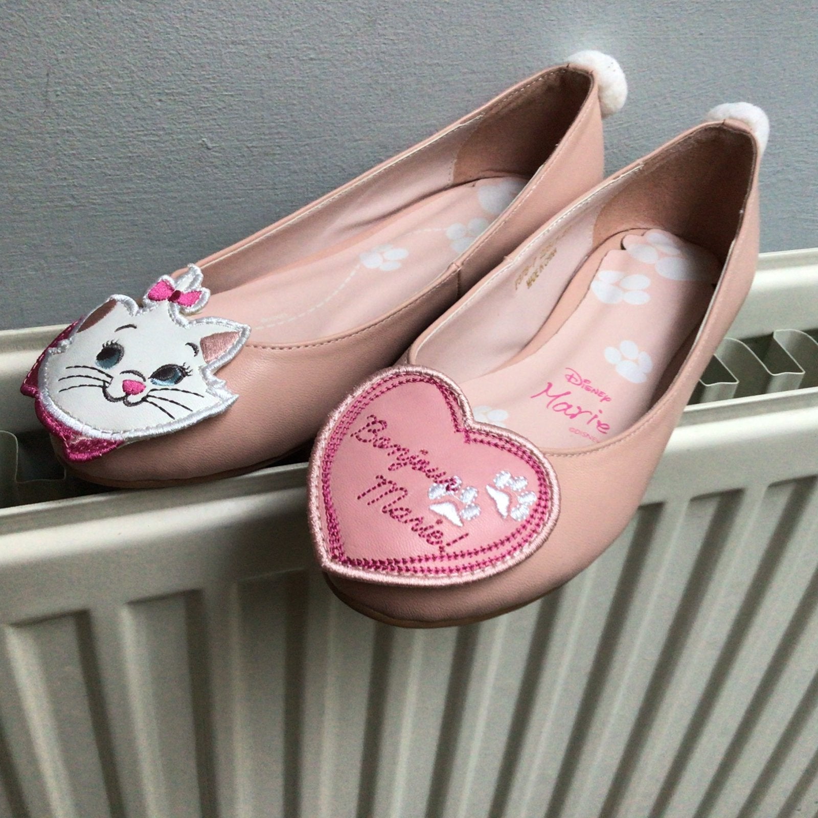 2 P Chaussure P 35 3 tenues d’interieur T XS 60€ le lot, Ophalen of Verzenden, Zo goed als nieuw
