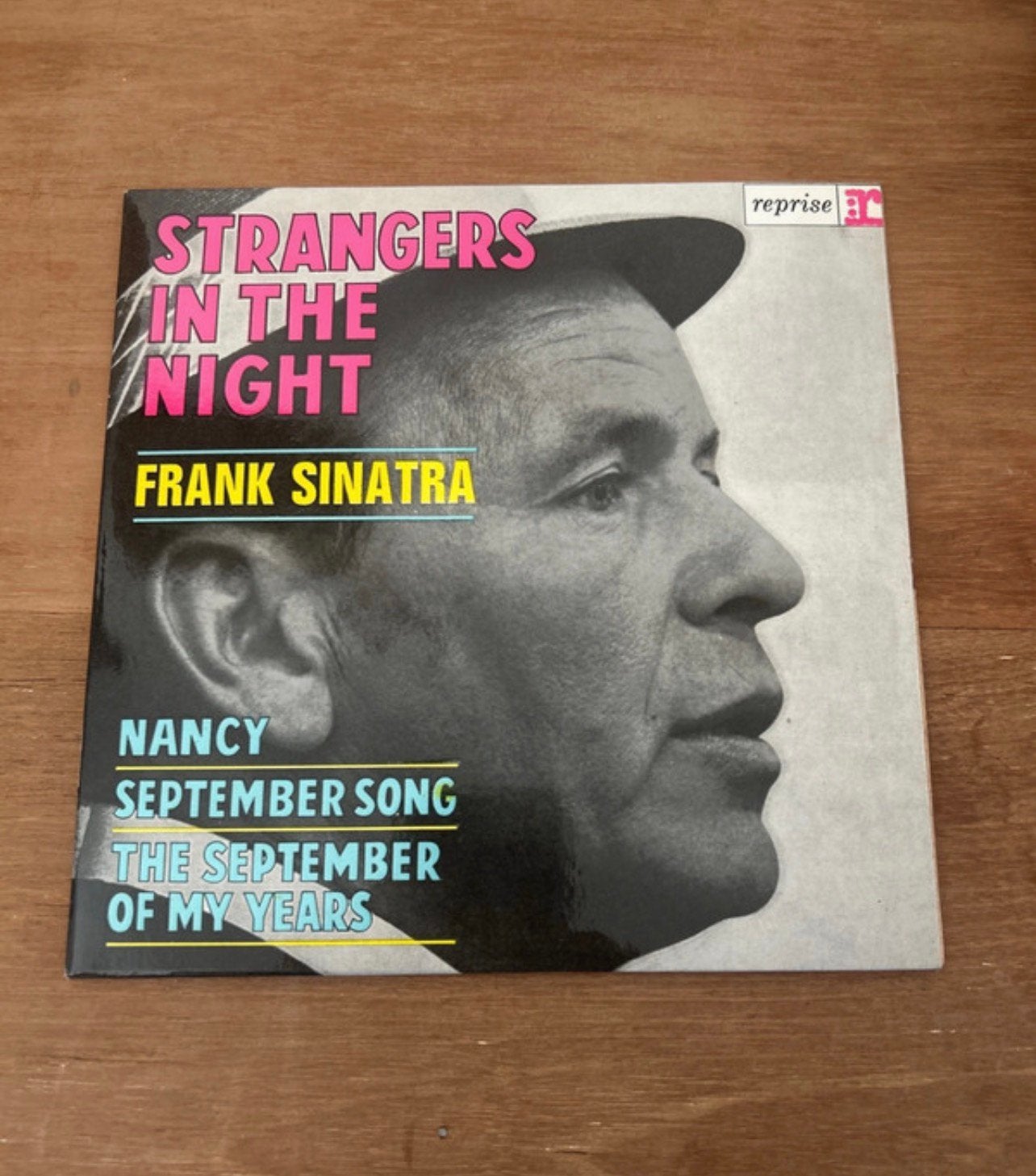 EP vinyle 7" Frank Sinatra - Strangers In The Night, Enlèvement ou Envoi, 7 inch, Comme neuf, EP