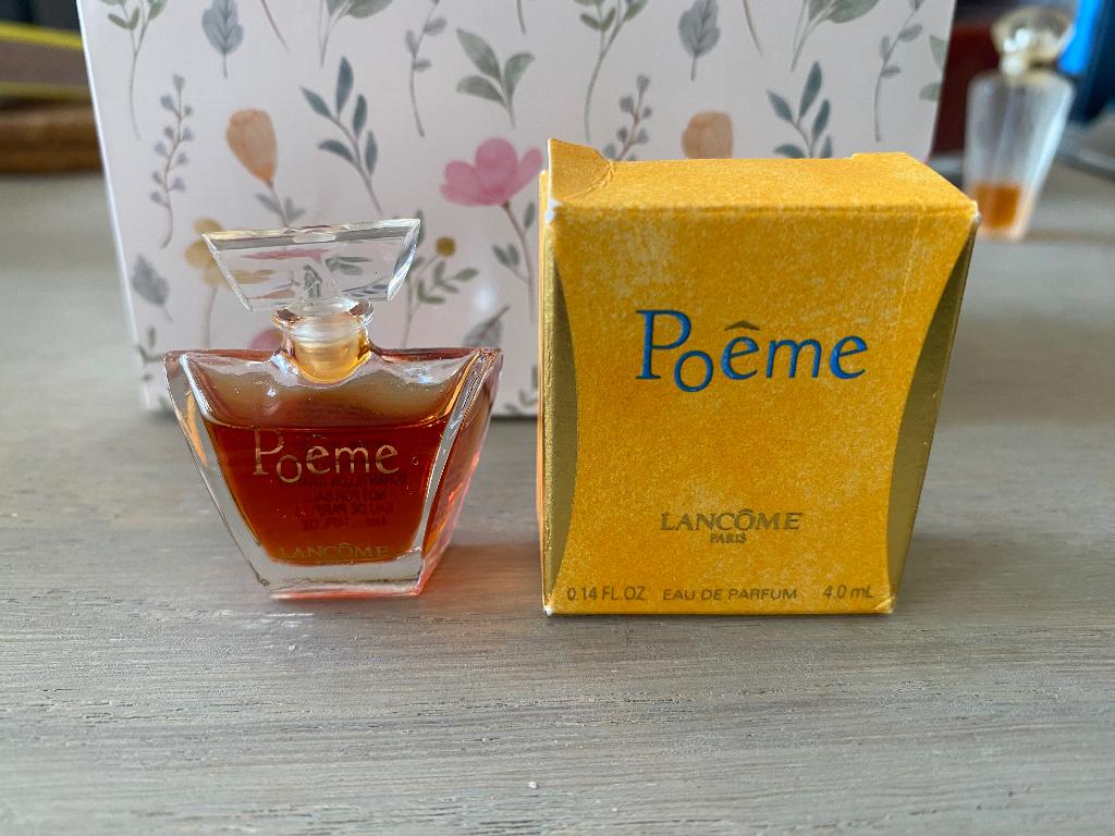 Parfum miniatuur Lancôme Poème, Ophalen of Verzenden, Zo goed als nieuw, Miniatuur, Gevuld