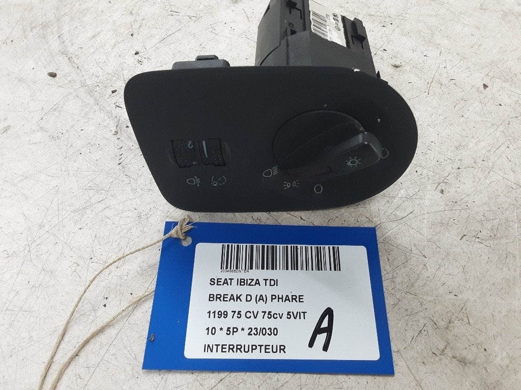 COMMUTATEUR Seat Ibiza ST (6J8) (6J1941531H), Autos : Pièces & Accessoires, Mevr. I. Hauben, Utilisé, Rue de l'Espoir 34 34
4030  GRIVEGNÉE, BE