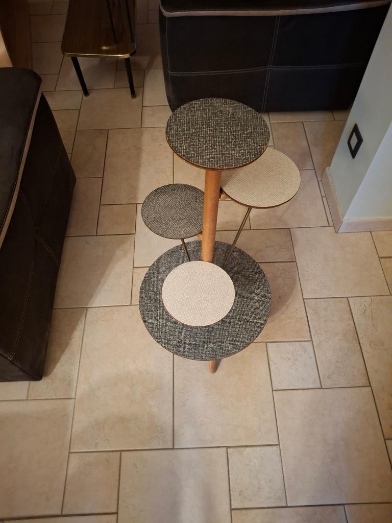 Vintage Plantentafel van Ilse Mobel, Huis en Inrichting, Tafels | Bijzettafels, Ophalen, Gebruikt, Overige vormen, Mid-century moderne stijl