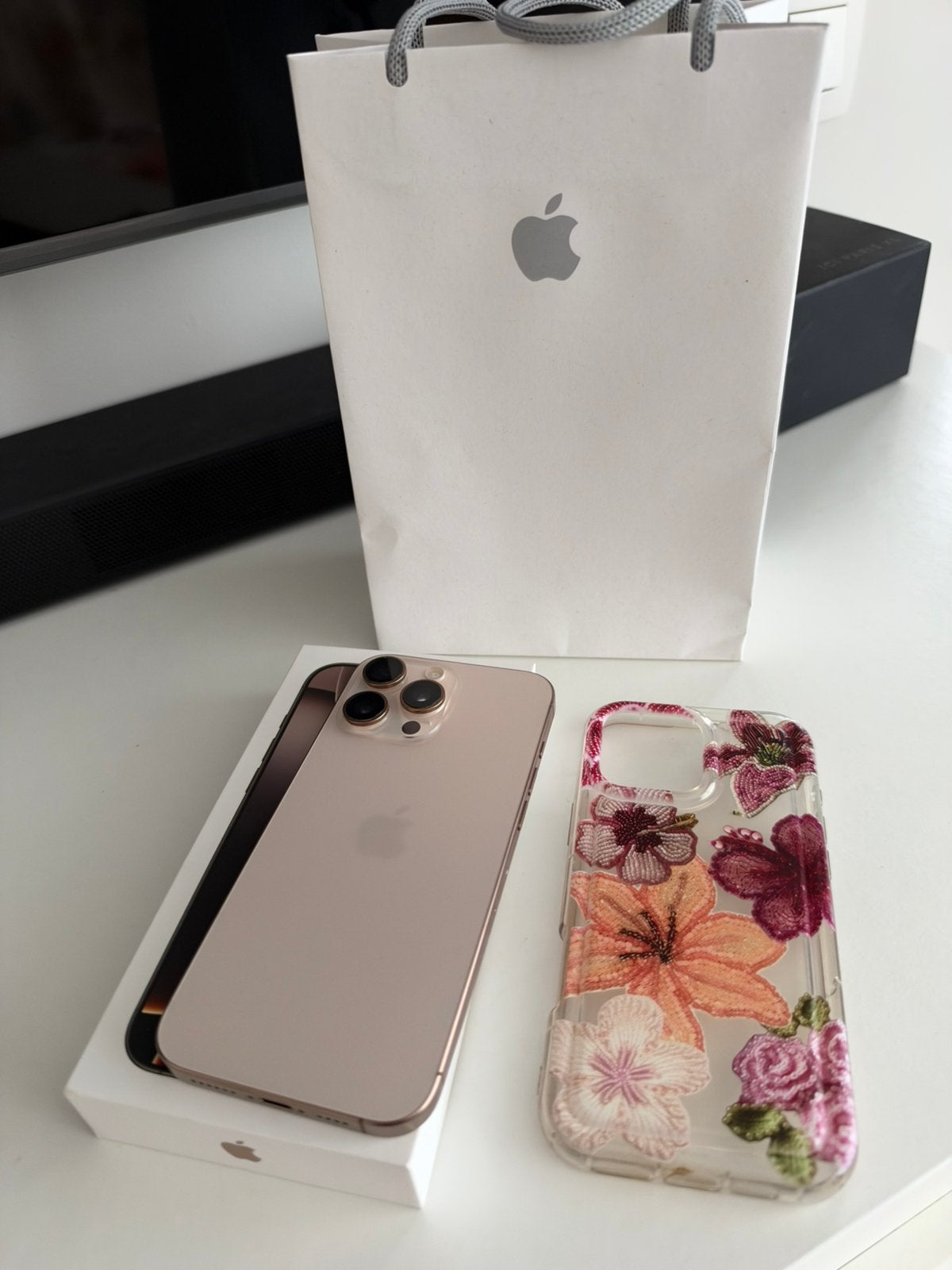 iPhone 16 Pro Max Sable / Gold, Telecommunicatie, Ophalen, Zo goed als nieuw, 256 GB, IPhone 16 Pro Max