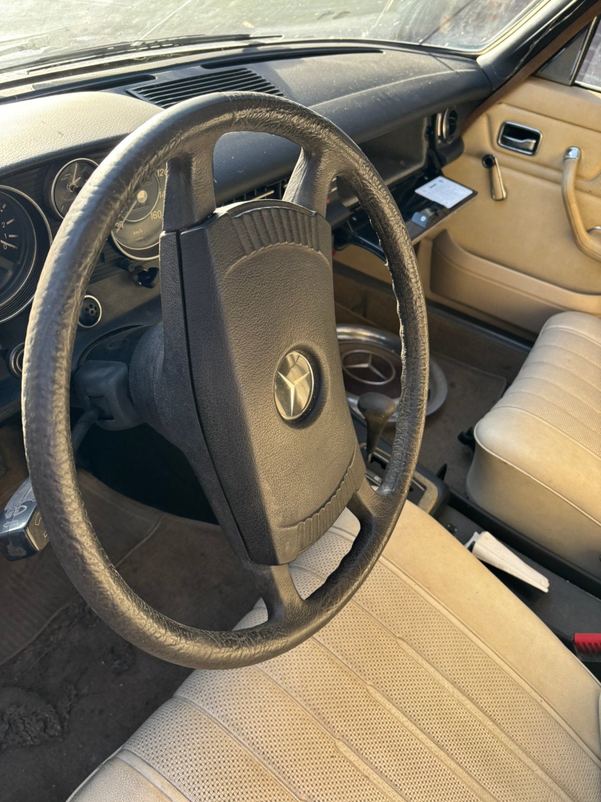 Mercedes 220 d automatique 1975, foto 4