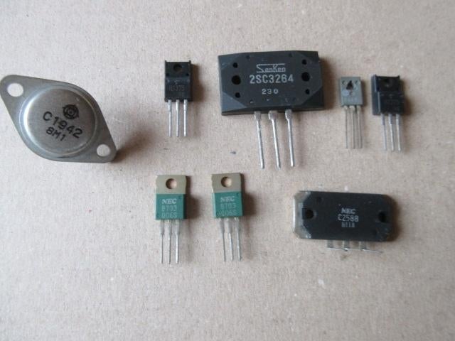 diverse nieuwe Japanse 2SB- en 2SC-transistors van Oldstock, Ophalen of Verzenden, Nieuw