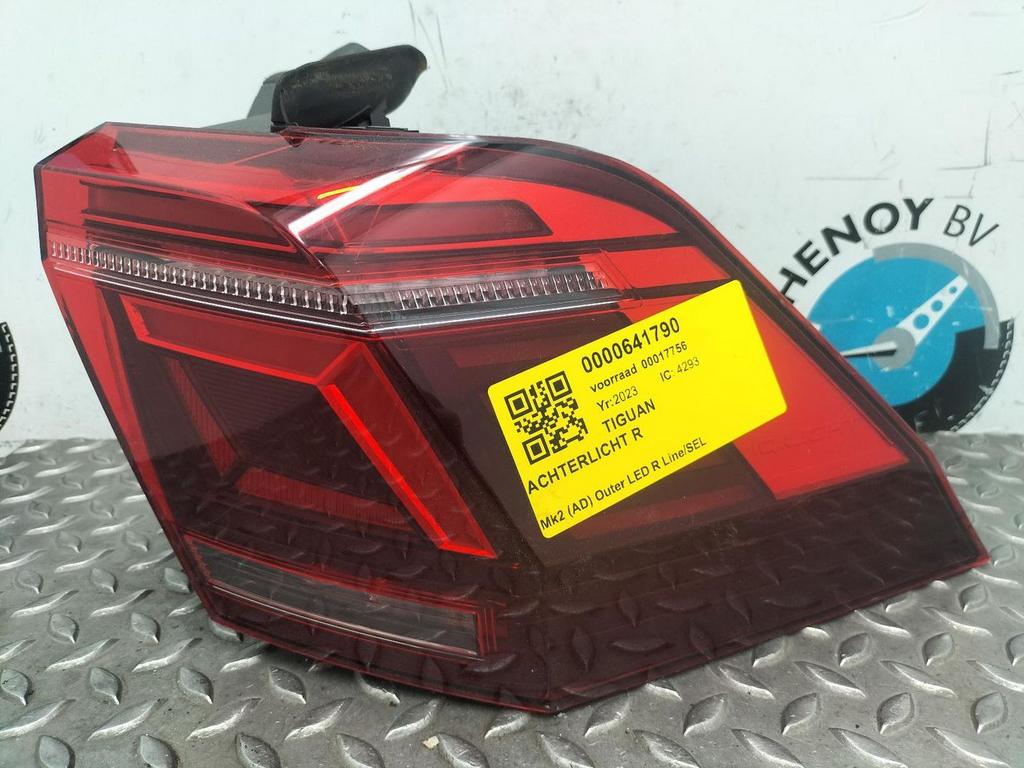 VOLKSWAGEN TIGUAN AX 1,5 BlueMotion Technology ACHTERLICHT R, Autos : Pièces & Accessoires, Enlèvement ou Envoi, Utilisé, Stiba membre