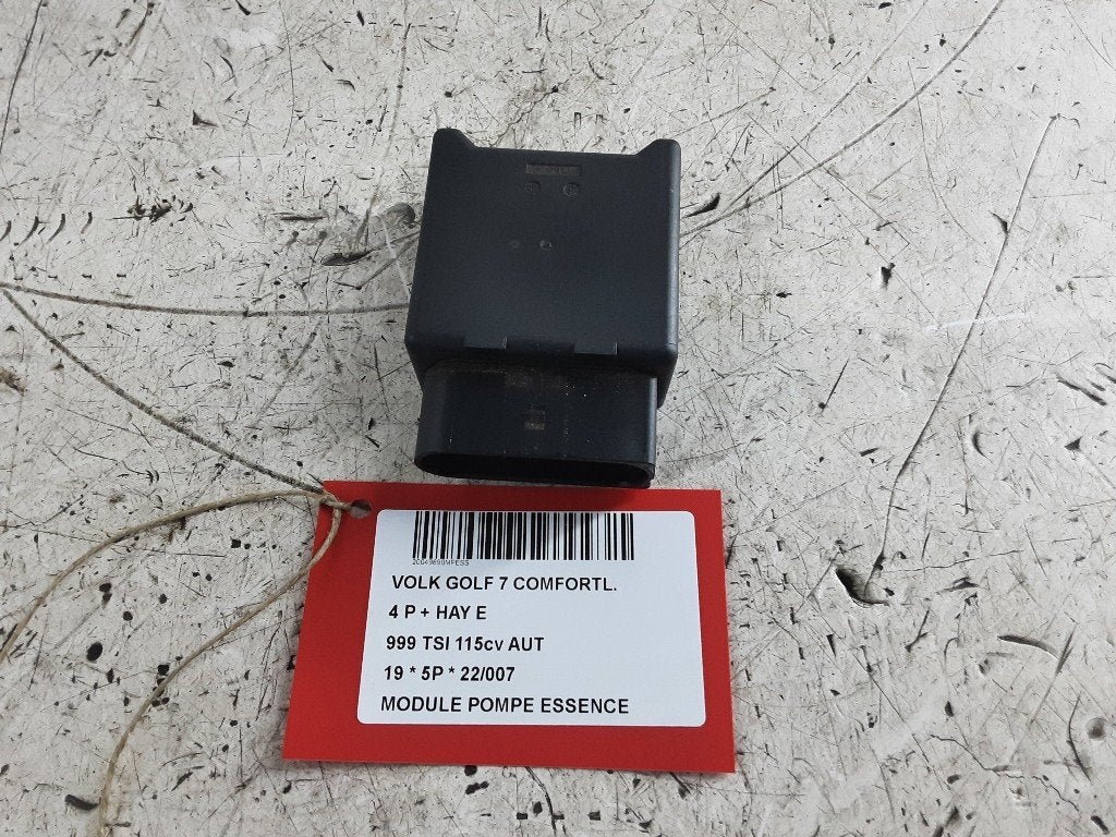 ORDINATEUR POMPE A CARBURANT Golf VII (AUA) (5Q0906093A), Volkswagen, Mevr. I. Hauben, Utilisé, Rue de l'Espoir 34 34
4030  GRIVEGNÉE, BE