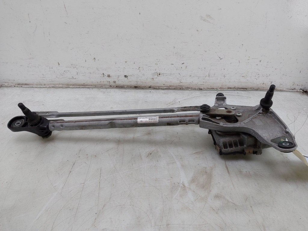 RUITENWISSER MECH + MOTOR Ford Focus 4 (01-2018/12-2025), Auto-onderdelen, Robert Bosch AG, Gebruikt, Ford, Robert-Bosch-Allee 1
74232  Abstatt, DE